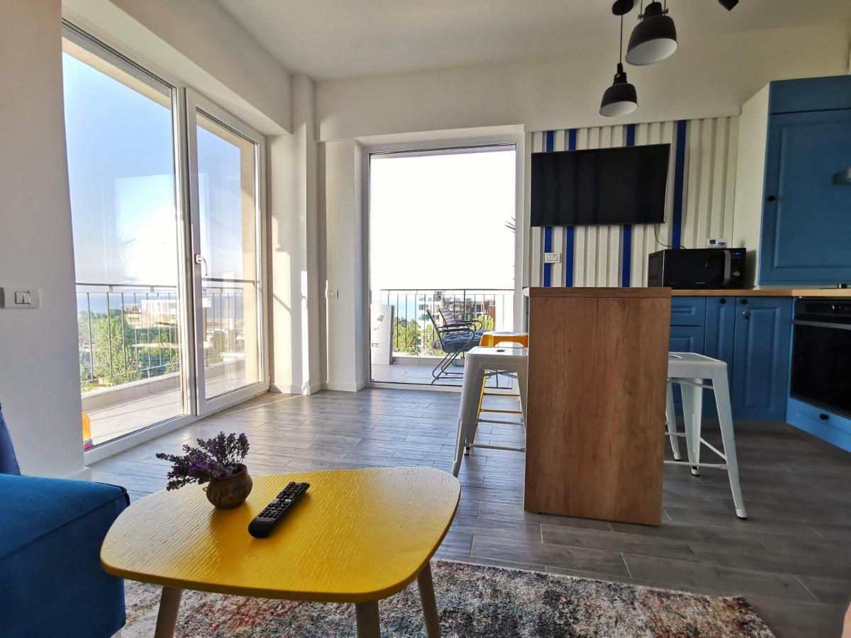 Velier Summer Apartment Mamaia Exterior photo